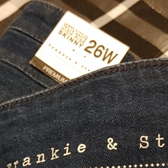 Gorgeous Jeans - Picture 4 of 4